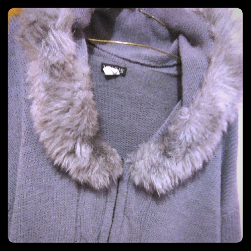 Fur Collared sweater.